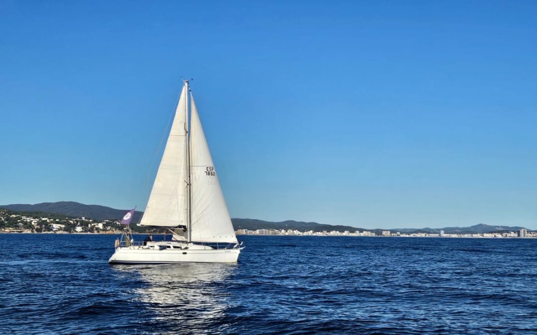 Salidas en velero. Empezar el 2024 navegando a vela.