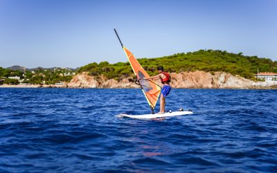 Cursos windsurf Costa Brava: aprende a navegar en Platja d’Aro